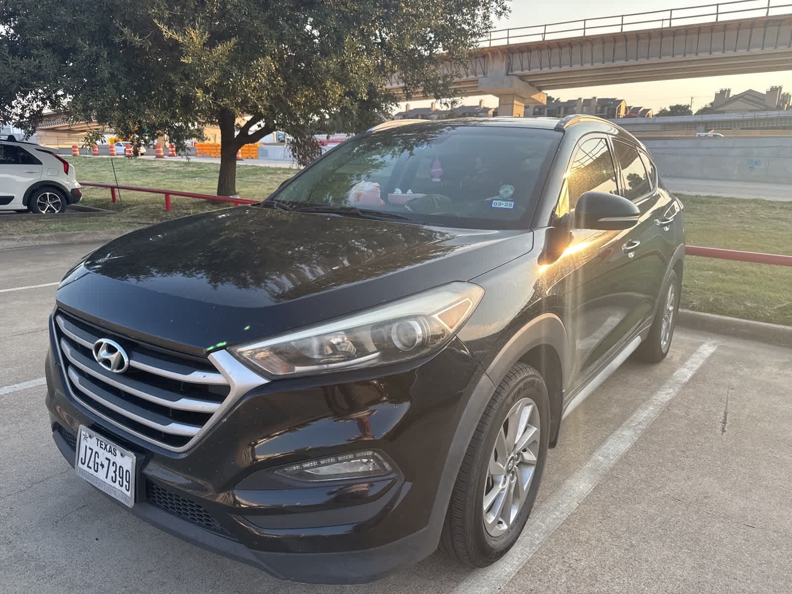 Thumbnail: 2017 Hyundai Tucson - 3