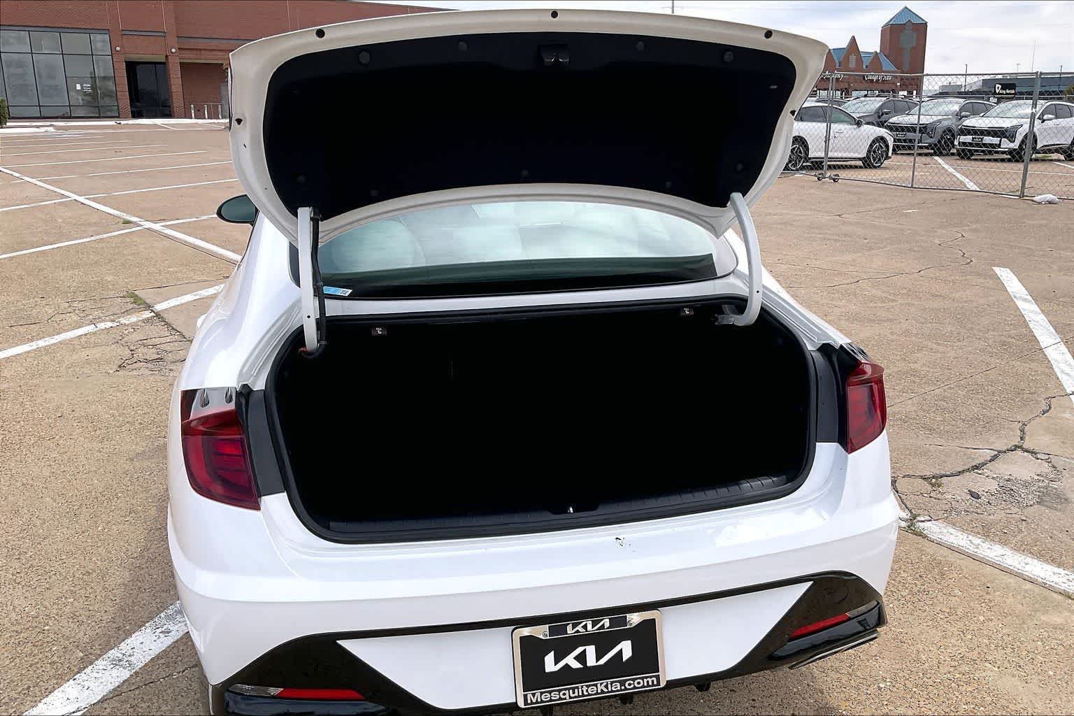 Thumbnail: 2023 Hyundai Sonata - 18