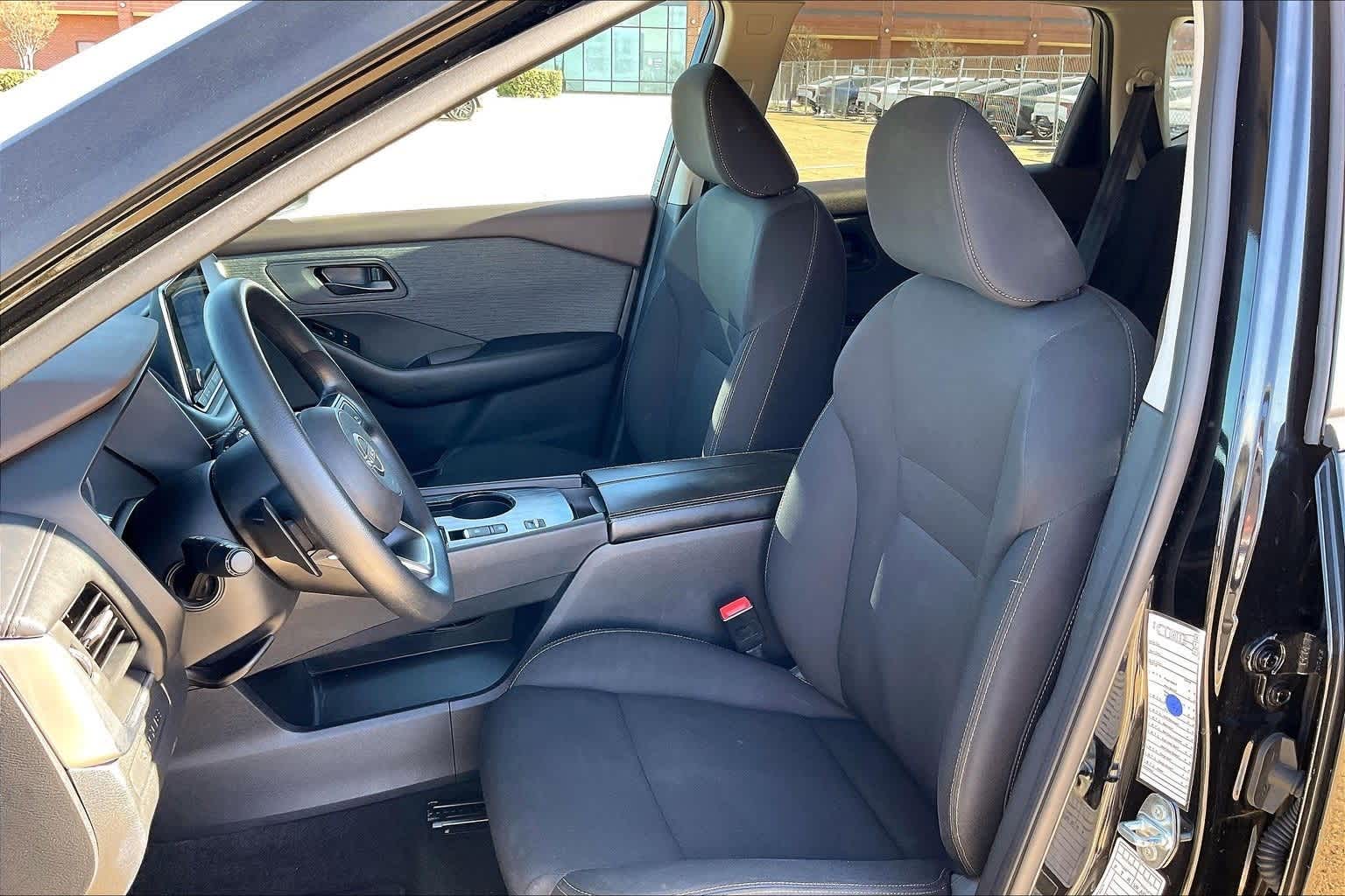 Thumbnail: 2023 Nissan Rogue - 10