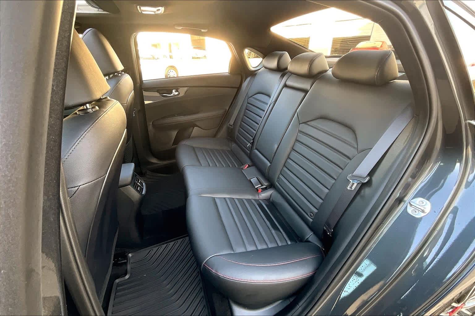 Thumbnail: 2020 Kia Forte - 29