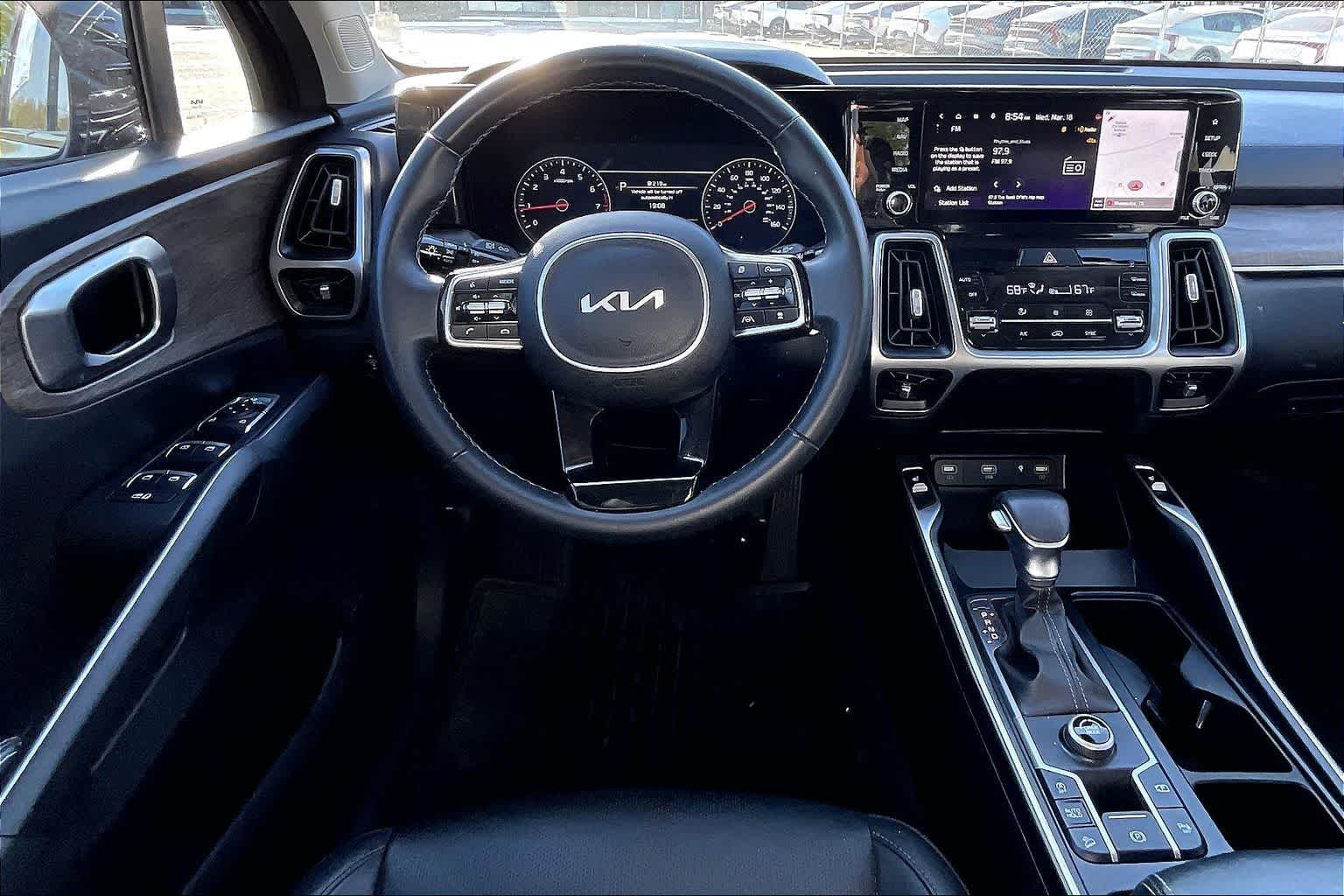 Thumbnail: 2023 Kia Sorento - 14