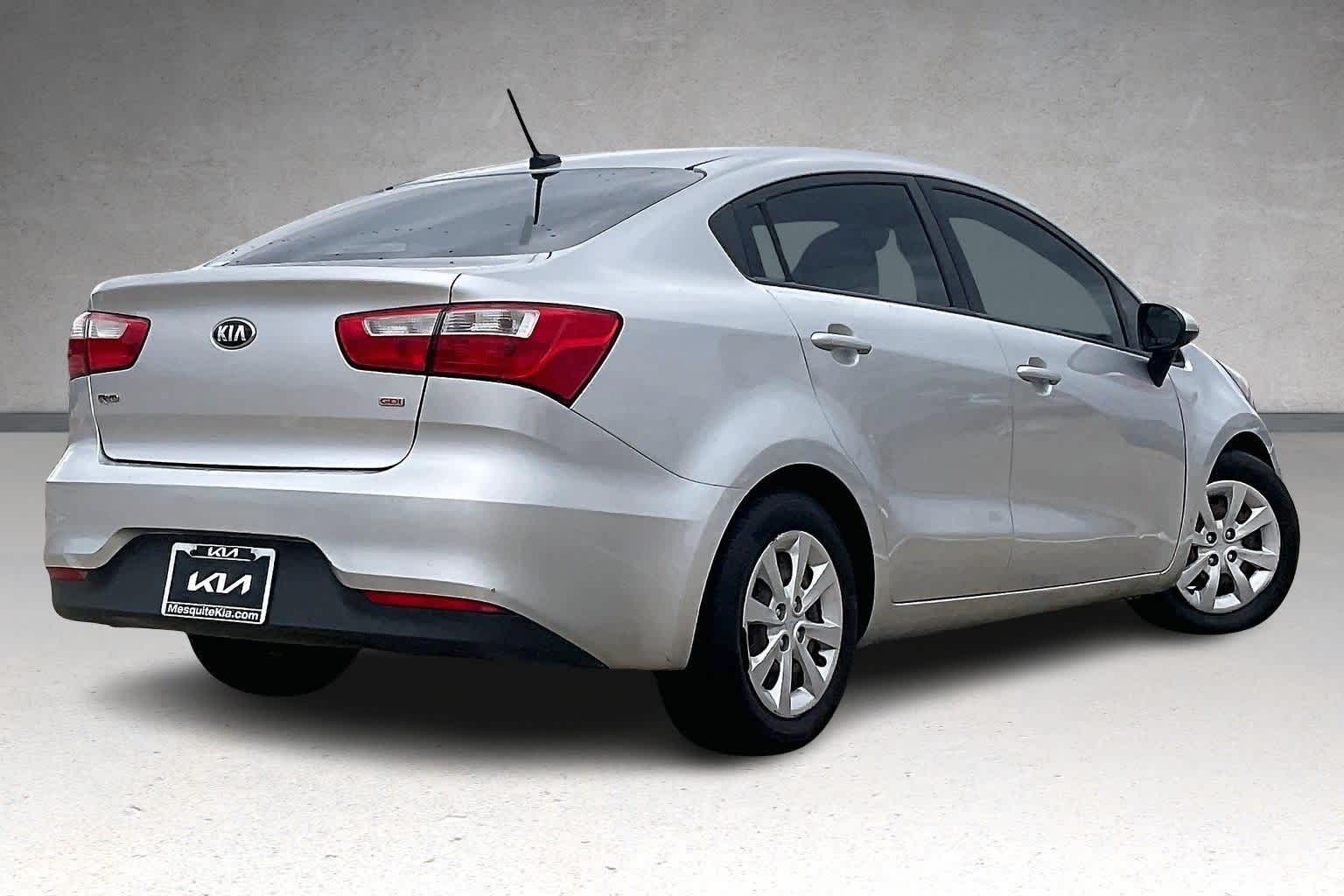 Thumbnail: 2017 Kia Rio - 22