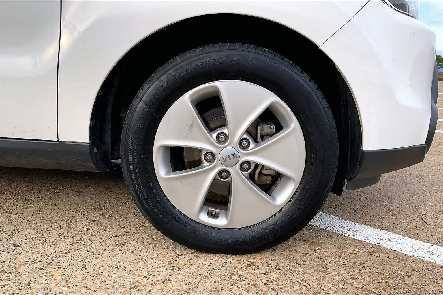 Thumbnail: 2016 Kia Soul - 8