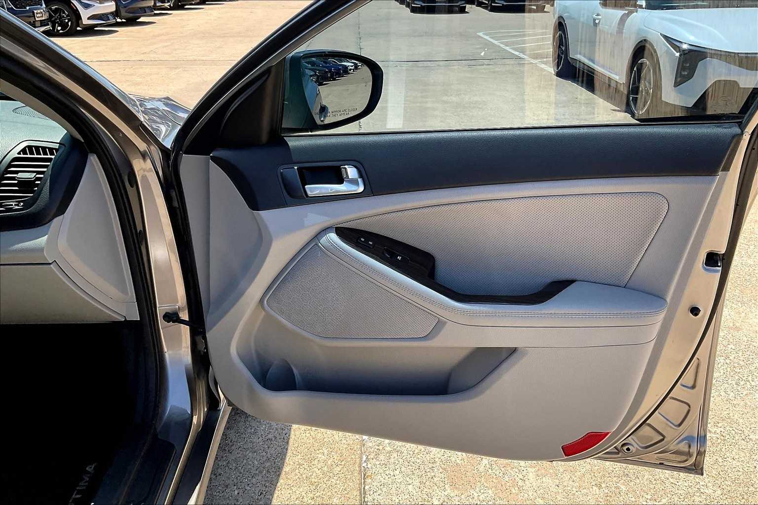 Thumbnail: 2015 Kia Optima - 27