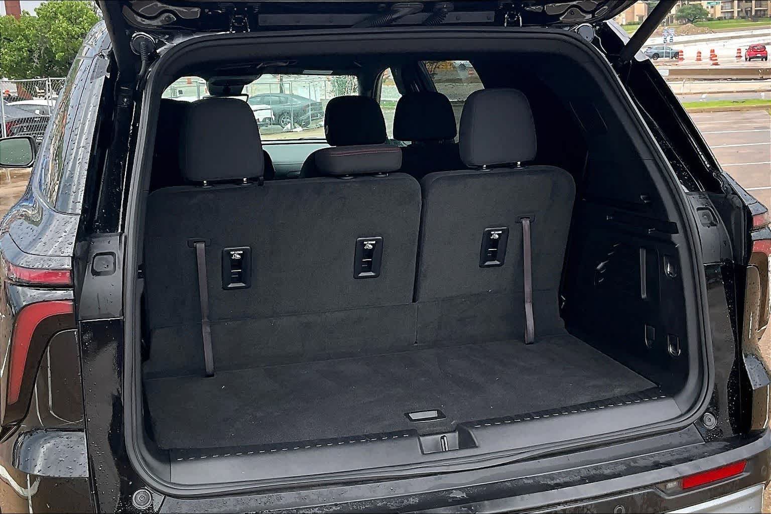 Thumbnail: 2024 Chevrolet Traverse - 18