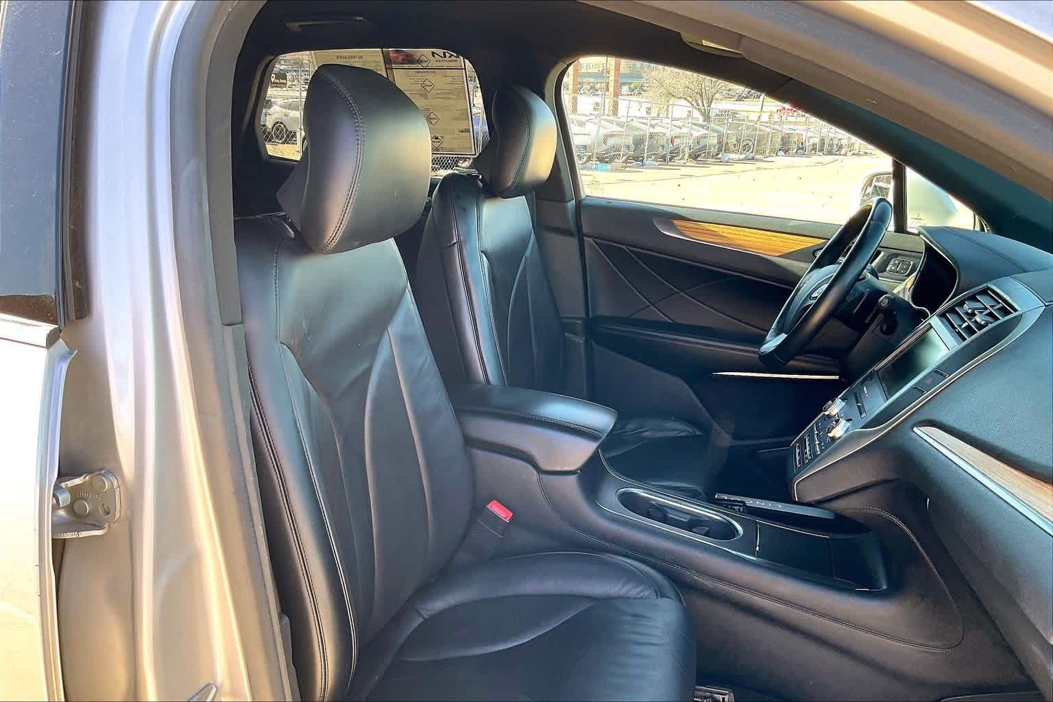 Thumbnail: 2015 Lincoln MKC - 13