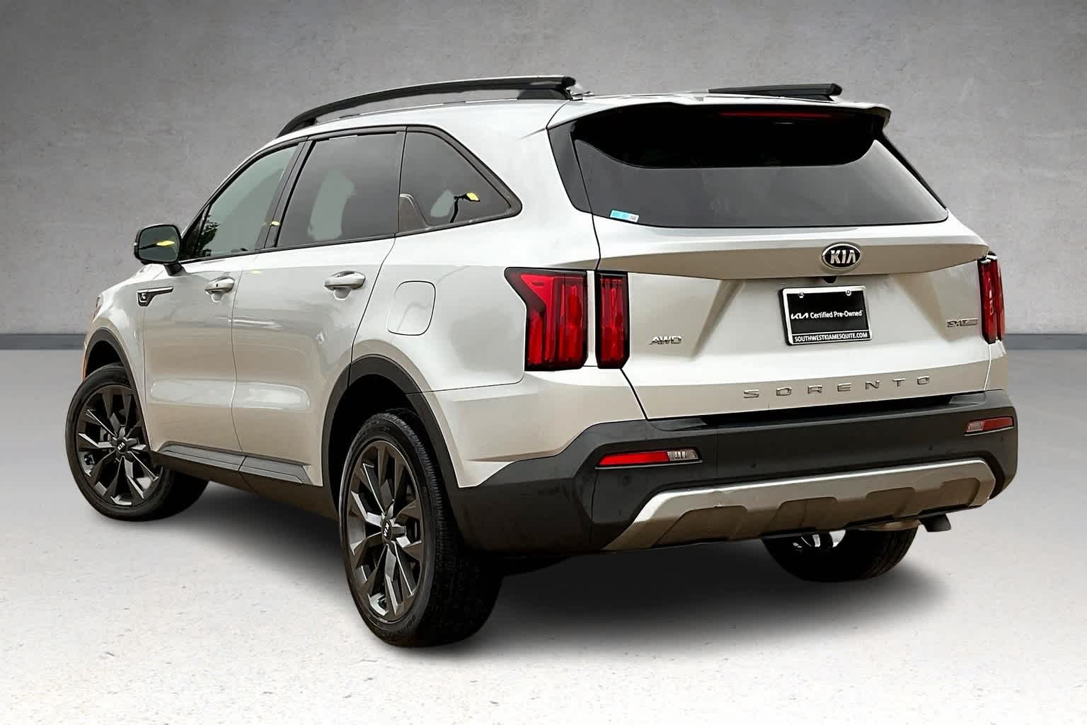 Thumbnail: 2021 Kia Sorento - 4
