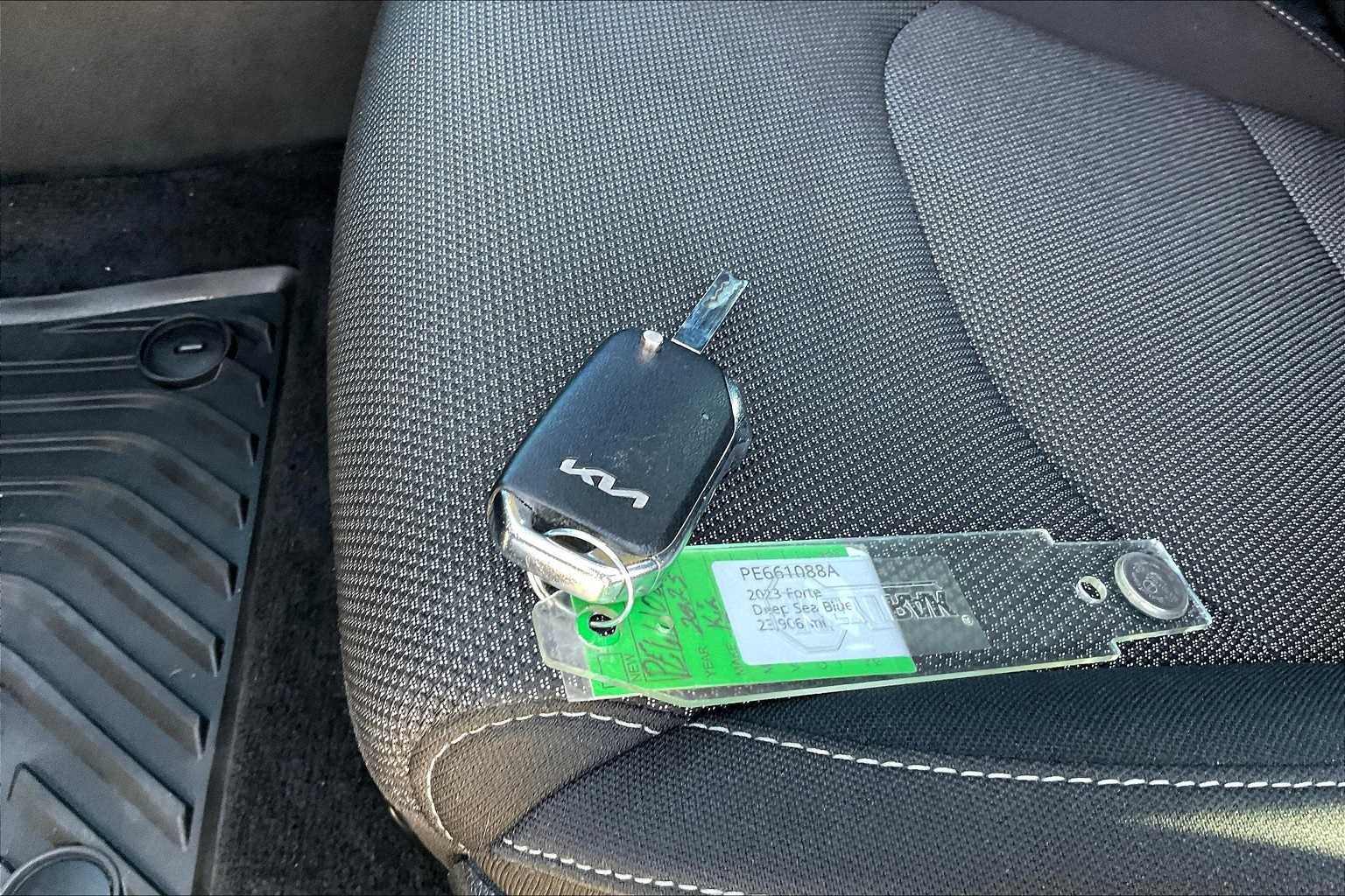 Thumbnail: 2023 Kia Forte - 18