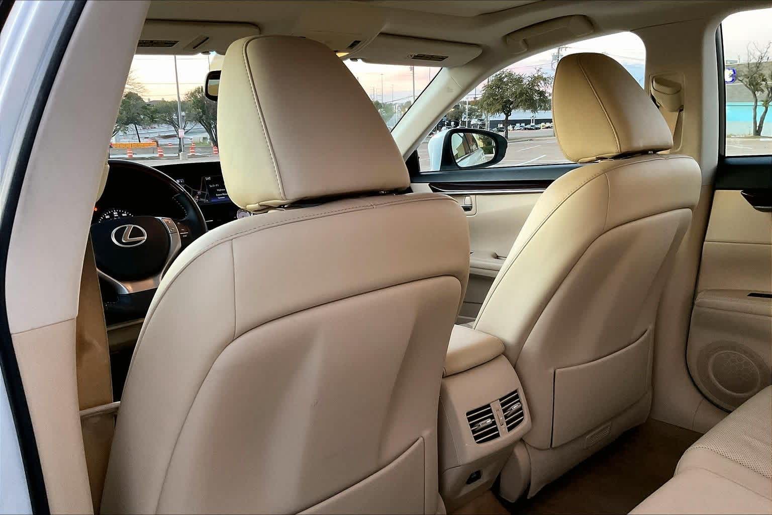 Thumbnail: 2013 Lexus ES - 12