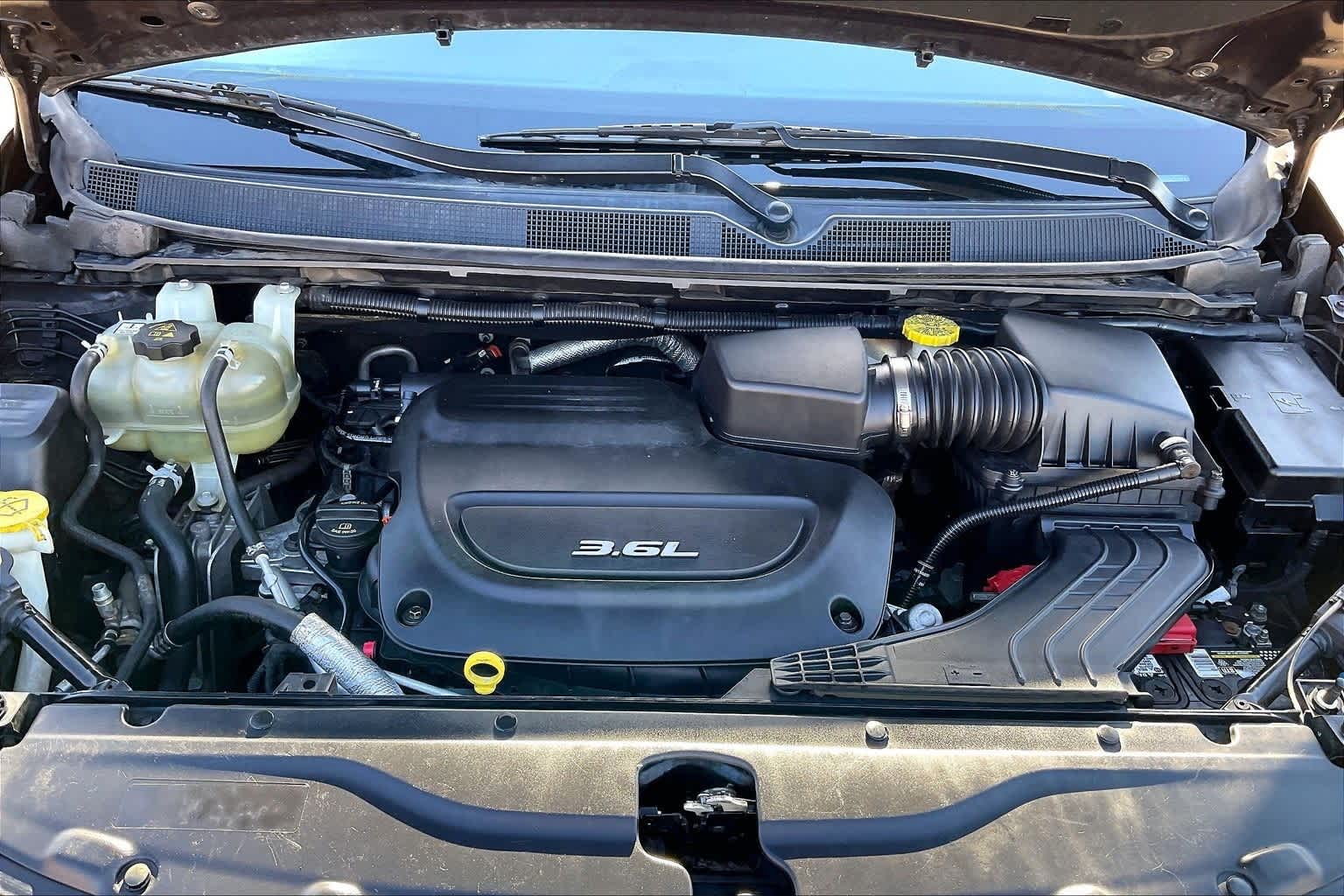 Thumbnail: 2017 Chrysler Pacifica - 9