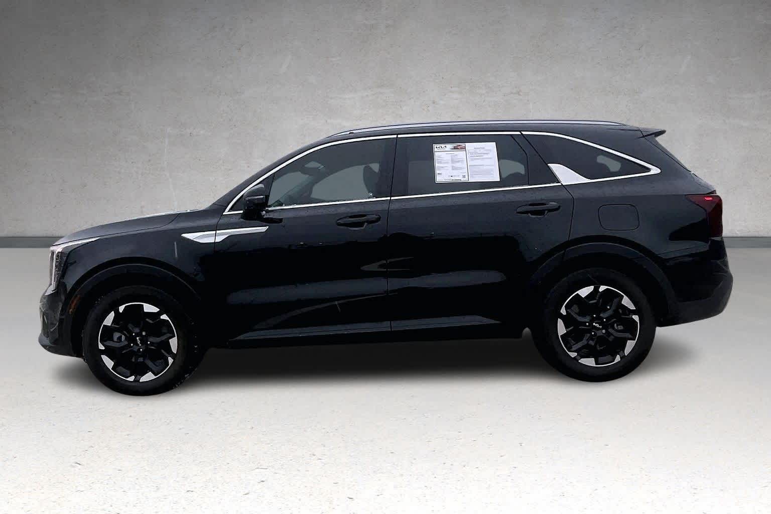 Thumbnail: 2025 Kia Sorento - 3