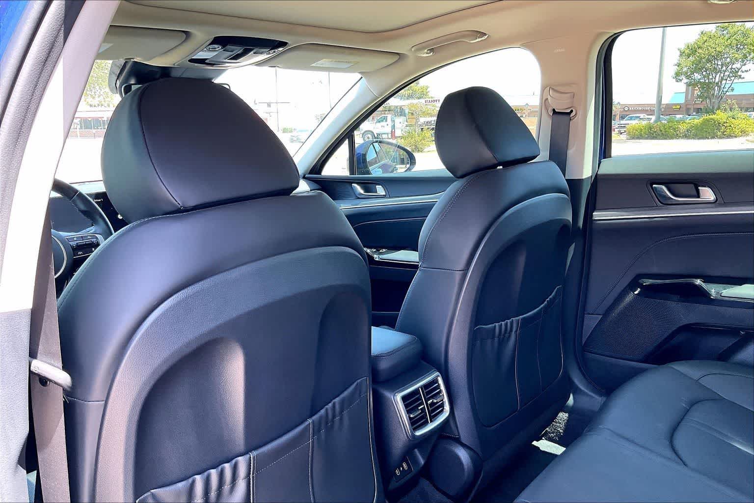 2025 Kia K5 EX - Photo 11
