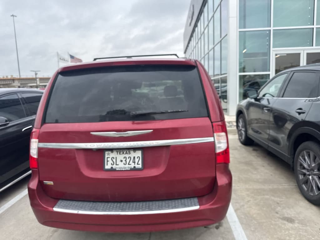 Used 2013 Chrysler Town & Country Touring Van LWB Passenger Van