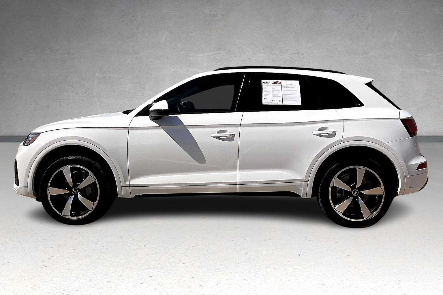 2022 Audi Q5 45 S line Premium photo 3