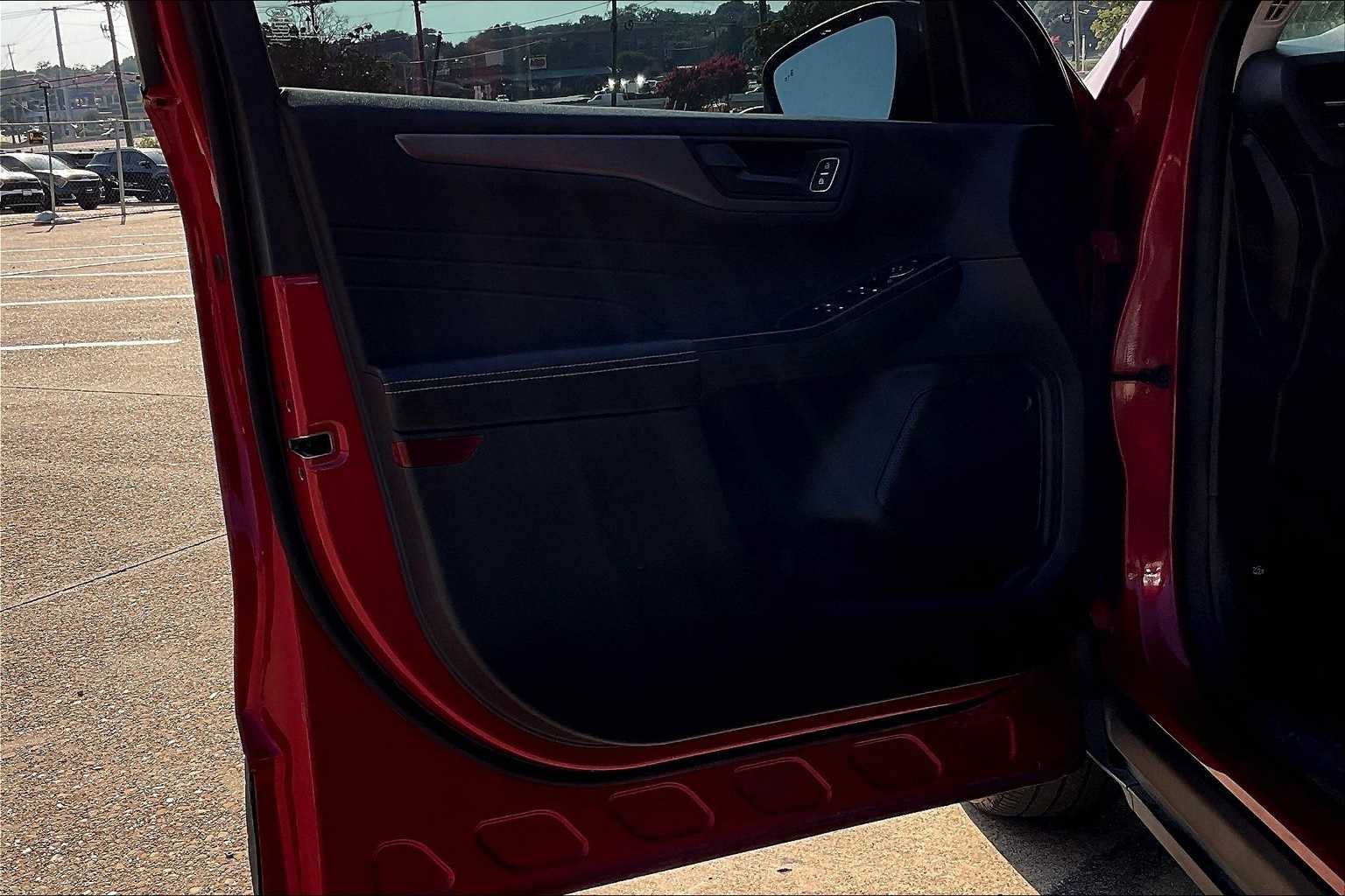 Thumbnail: 2023 Ford Escape - 27