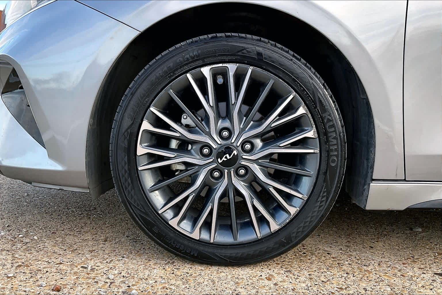 Thumbnail: 2024 Kia Forte - 8