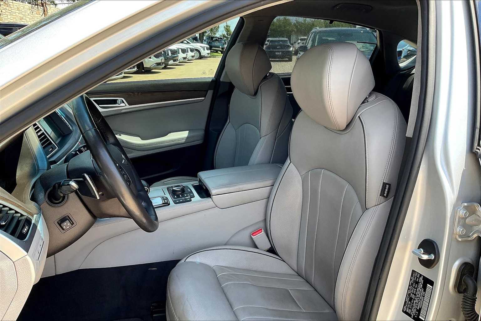 Thumbnail: 2019 Genesis G80 - 11