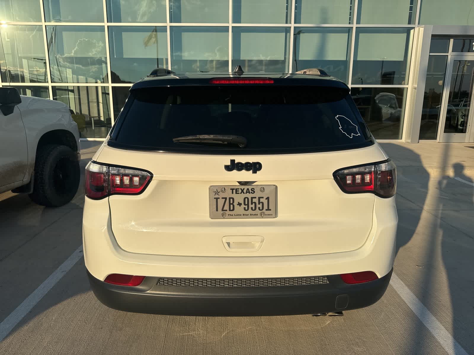 2020 Jeep Compass Latitude photo 4