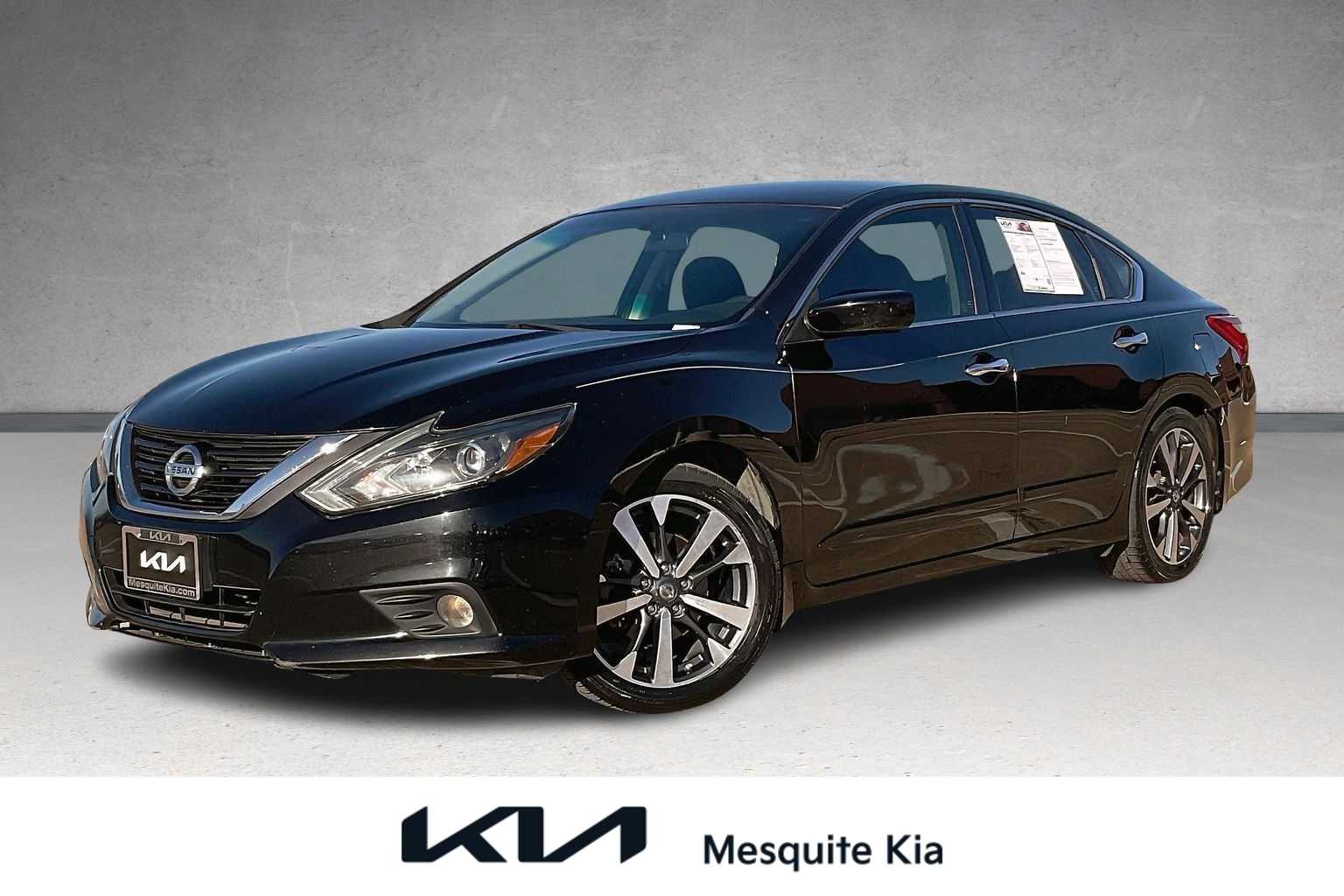 Thumbnail: 2017 Nissan Altima - 1