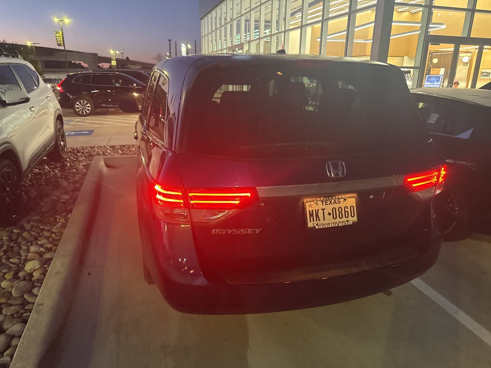 2016 Honda Odyssey EX-L photo 3