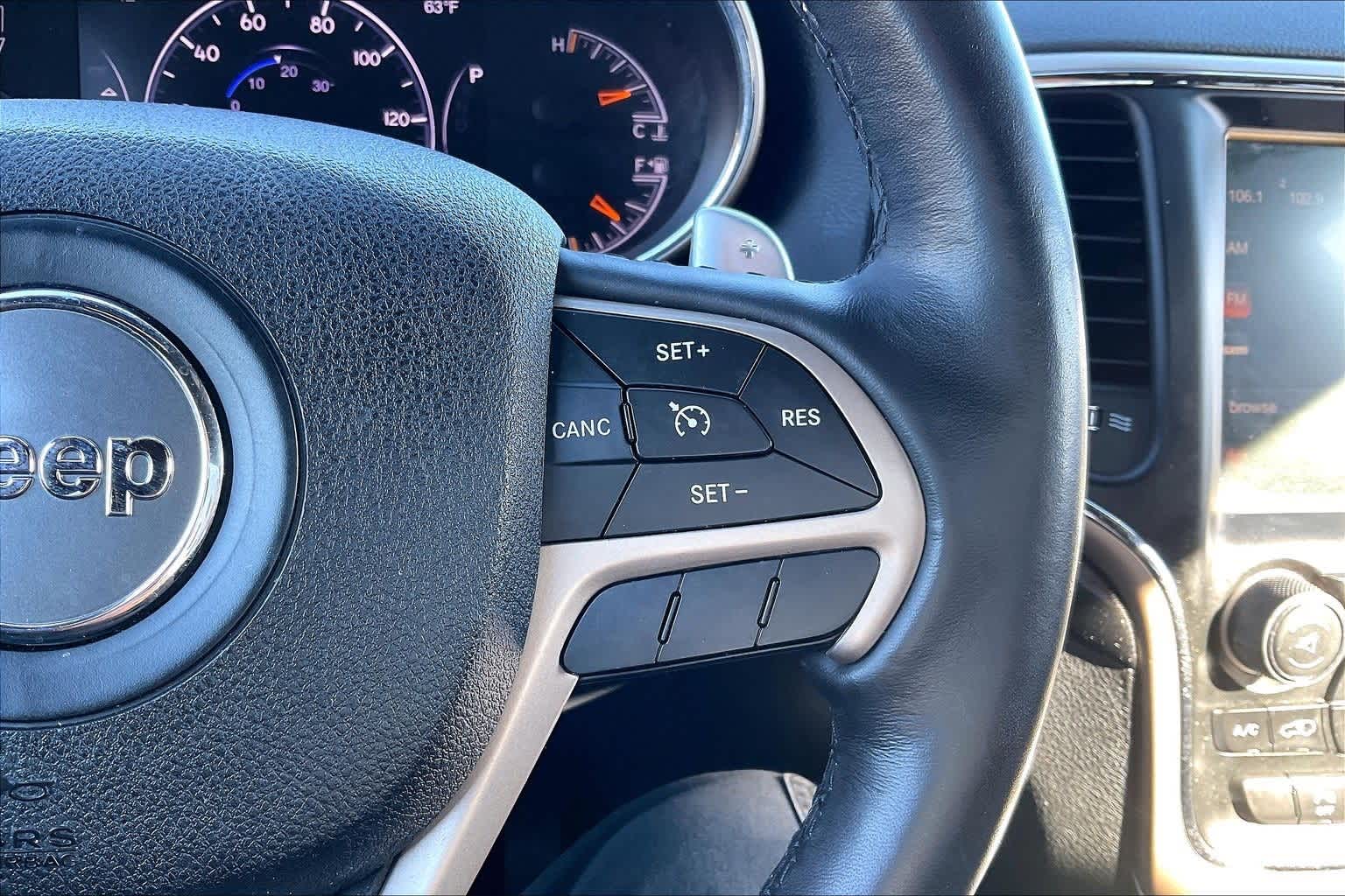 Thumbnail: 2016 Jeep Grand Cherokee - 25