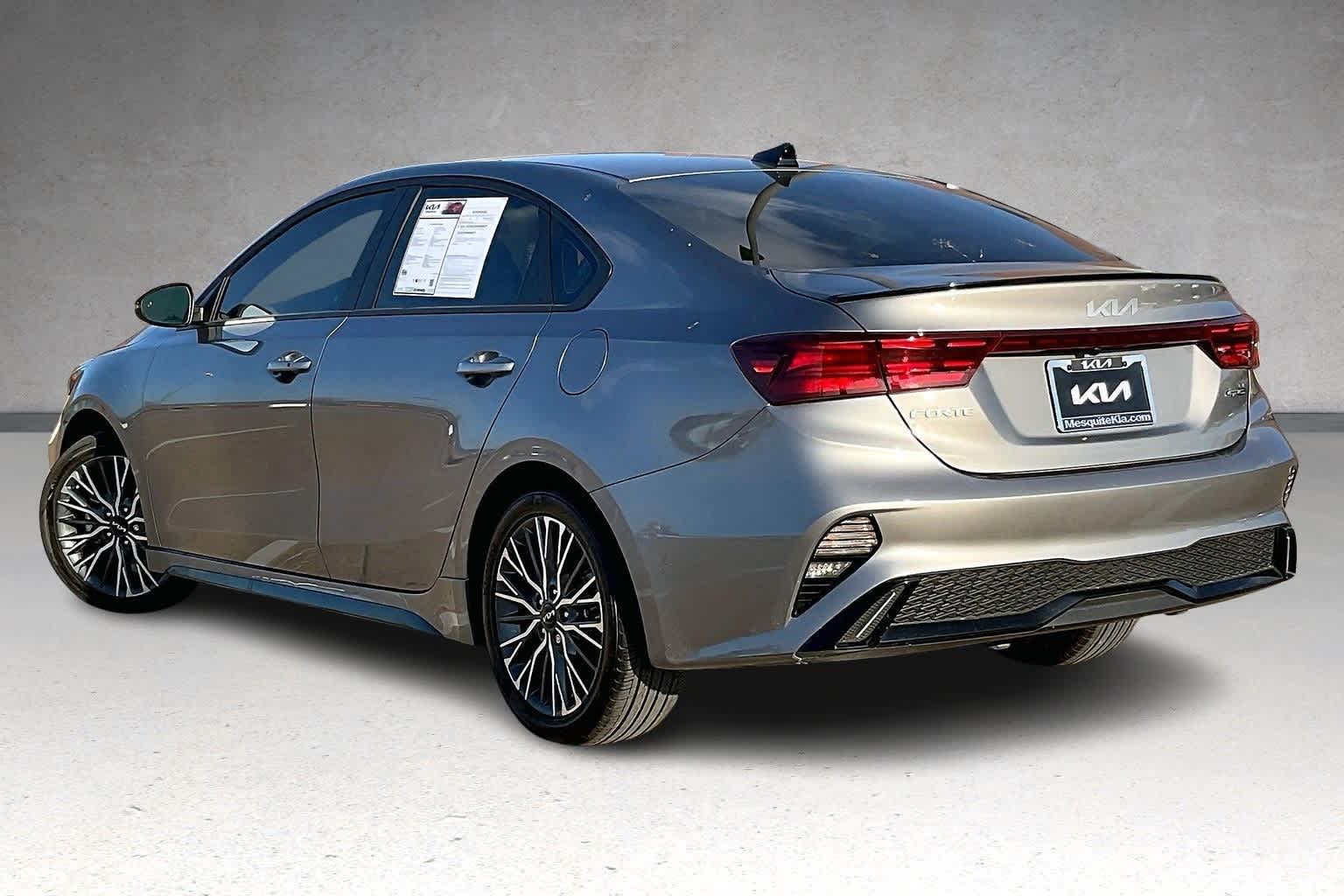 Thumbnail: 2024 Kia Forte - 4