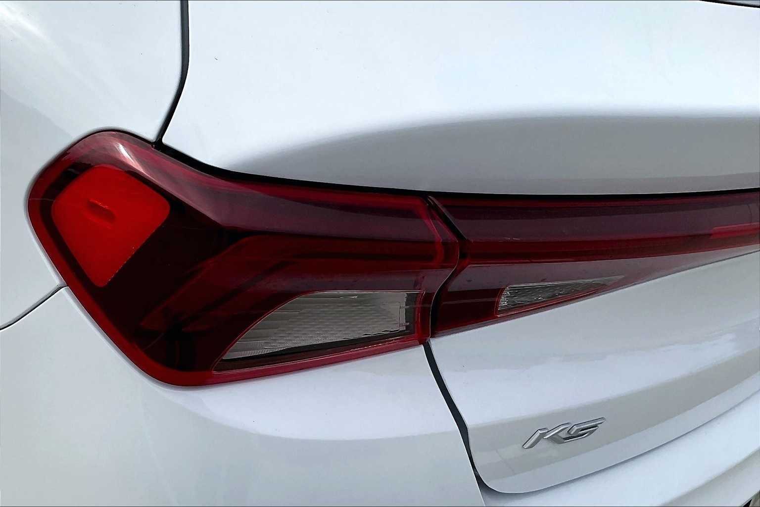 Thumbnail: 2022 Kia K5 - 31