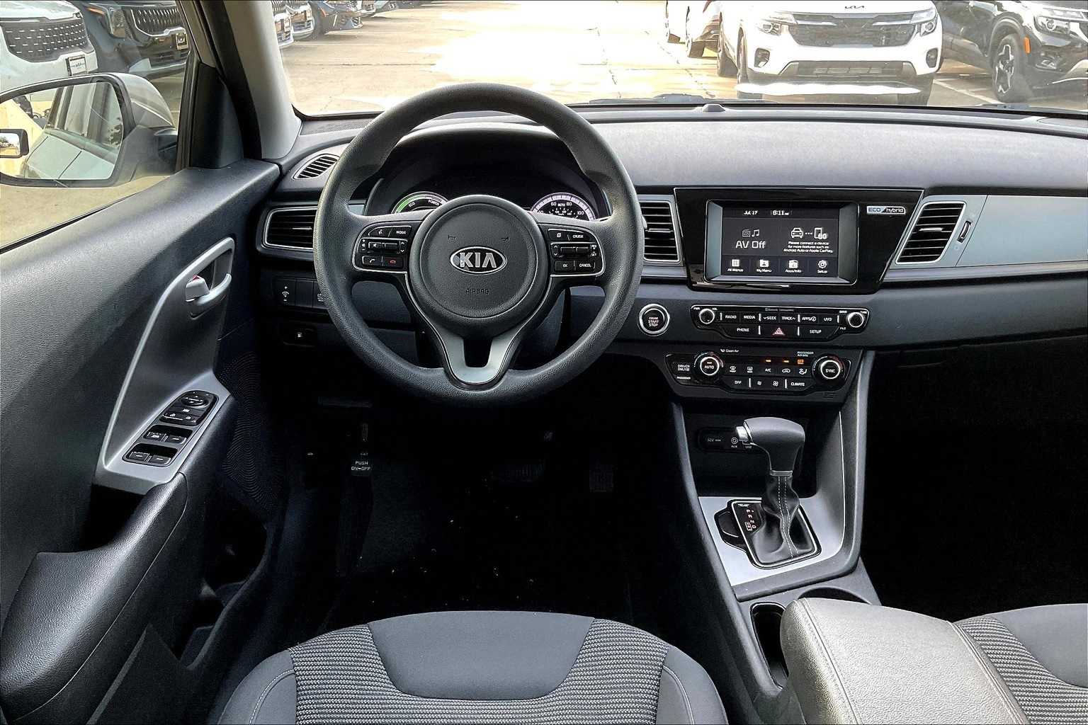Thumbnail: 2018 Kia Niro - 14