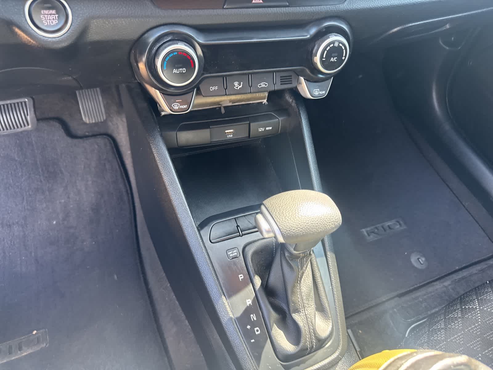 Thumbnail: 2023 Kia Rio - 8