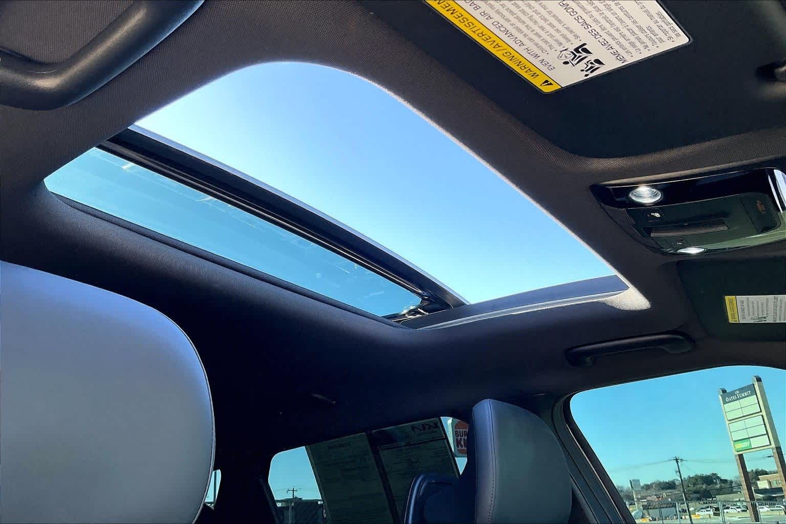 Thumbnail: 2023 Kia EV6 - 30