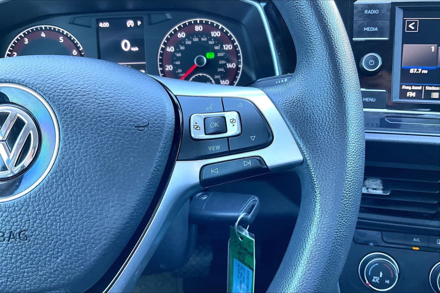 Thumbnail: 2021 Volkswagen Jetta - 24