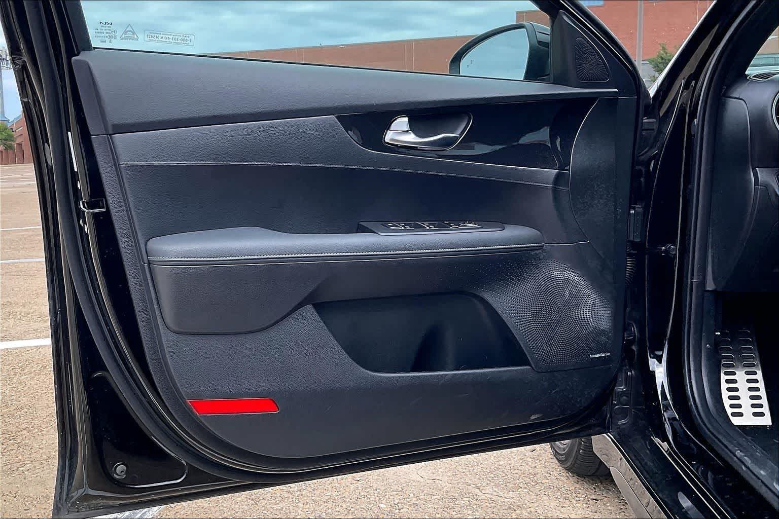 Thumbnail: 2024 Kia Forte - 26