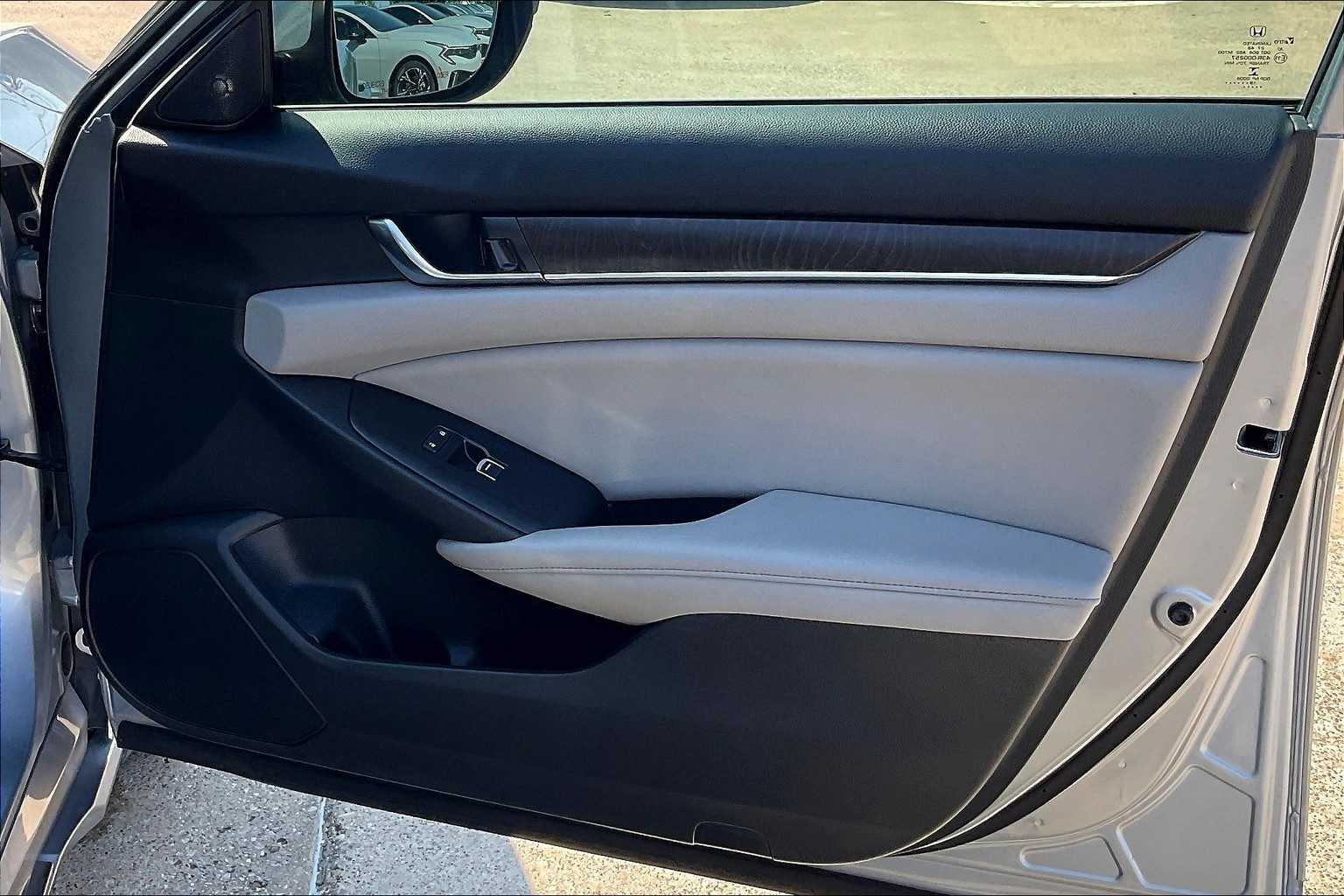 Thumbnail: 2019 Honda Accord - 28