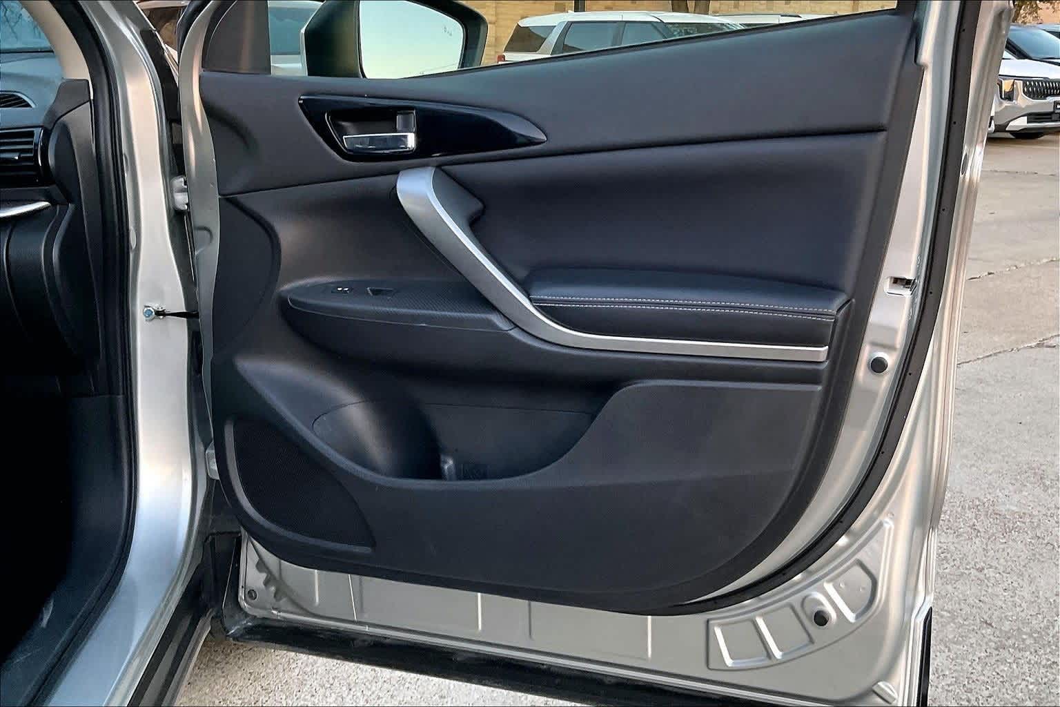 Thumbnail: 2022 Mitsubishi Eclipse Cross - 28