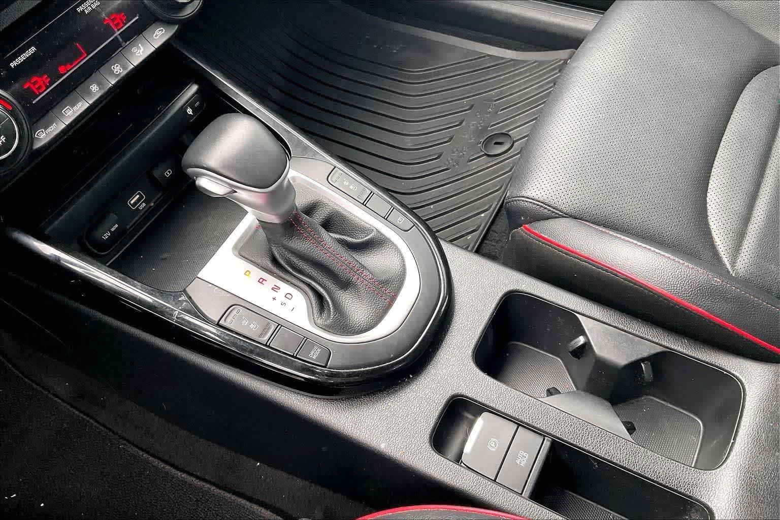 Thumbnail: 2023 Kia Forte - 16