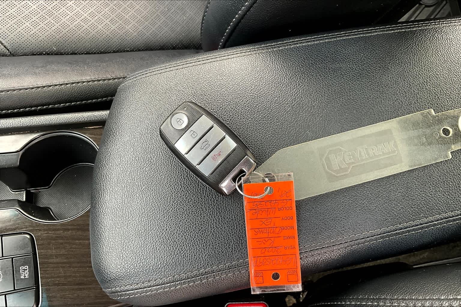 Thumbnail: 2020 Kia Optima - 19