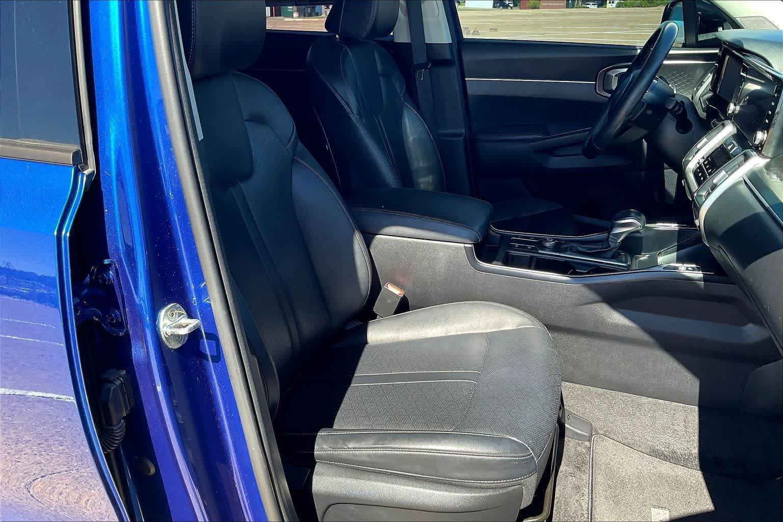 Thumbnail: 2023 Kia Sorento - 13