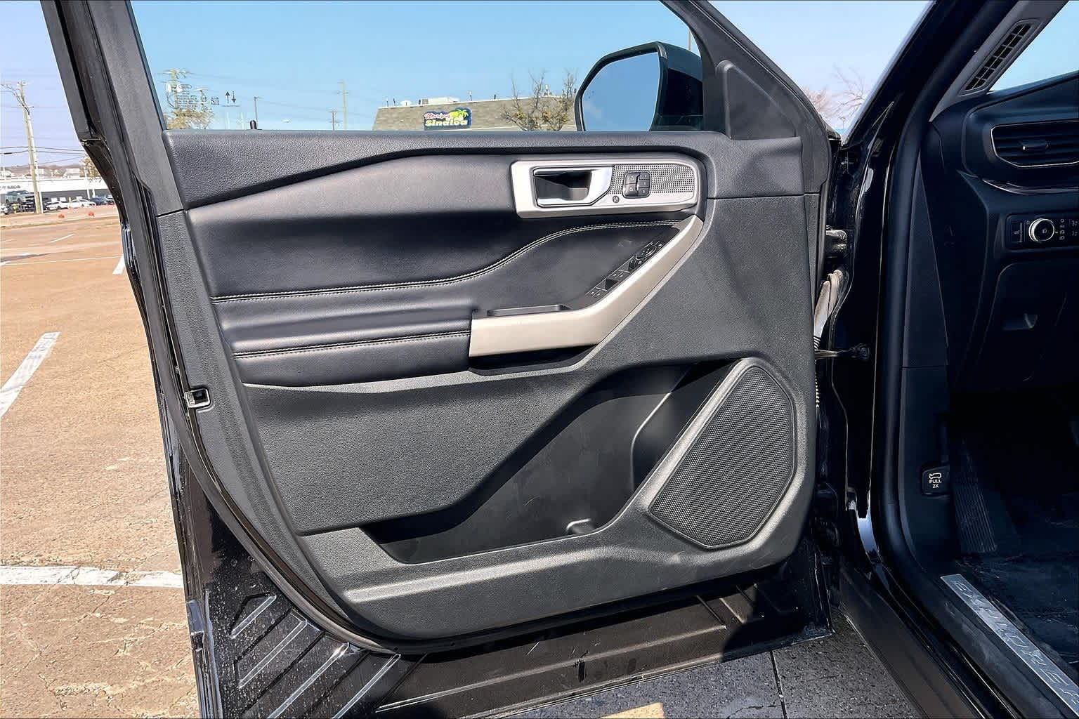 Thumbnail: 2023 Ford Explorer - 27