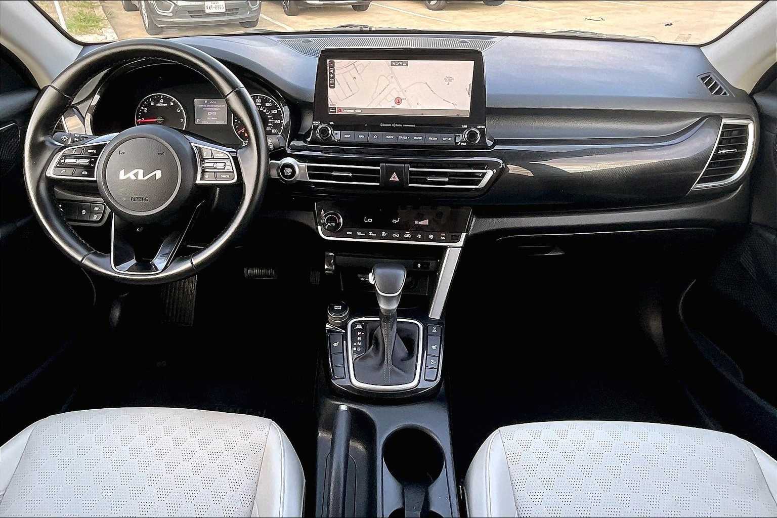 Thumbnail: 2022 Kia Seltos - 9