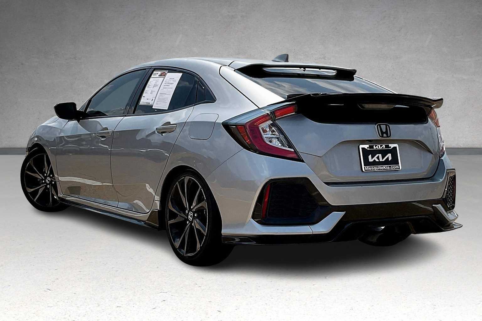 2018 Honda Civic Sport Hatchback photo 4