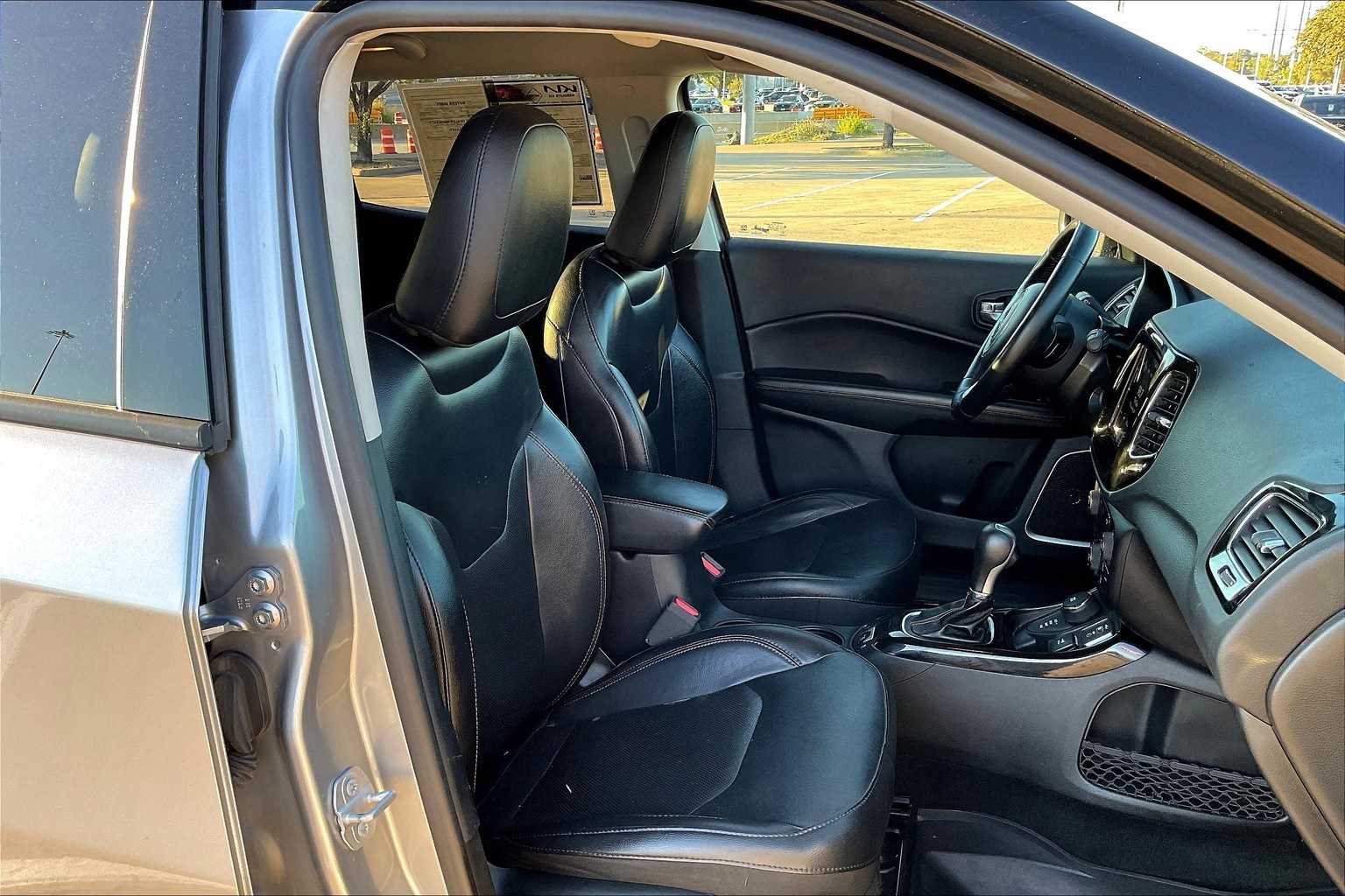 Thumbnail: 2019 Jeep Compass - 13