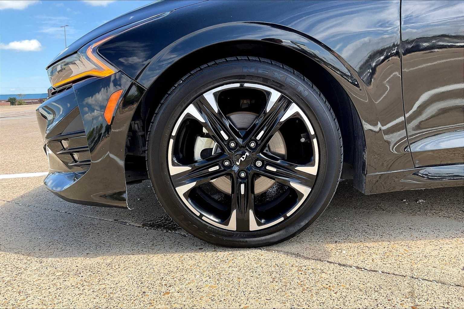 Thumbnail: 2023 Kia K5 - 8