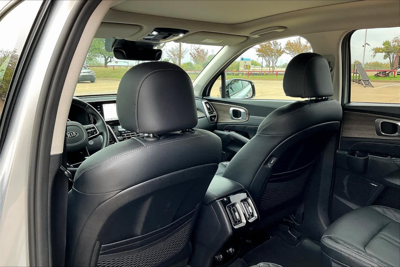 Thumbnail: 2021 Kia Sorento - 12