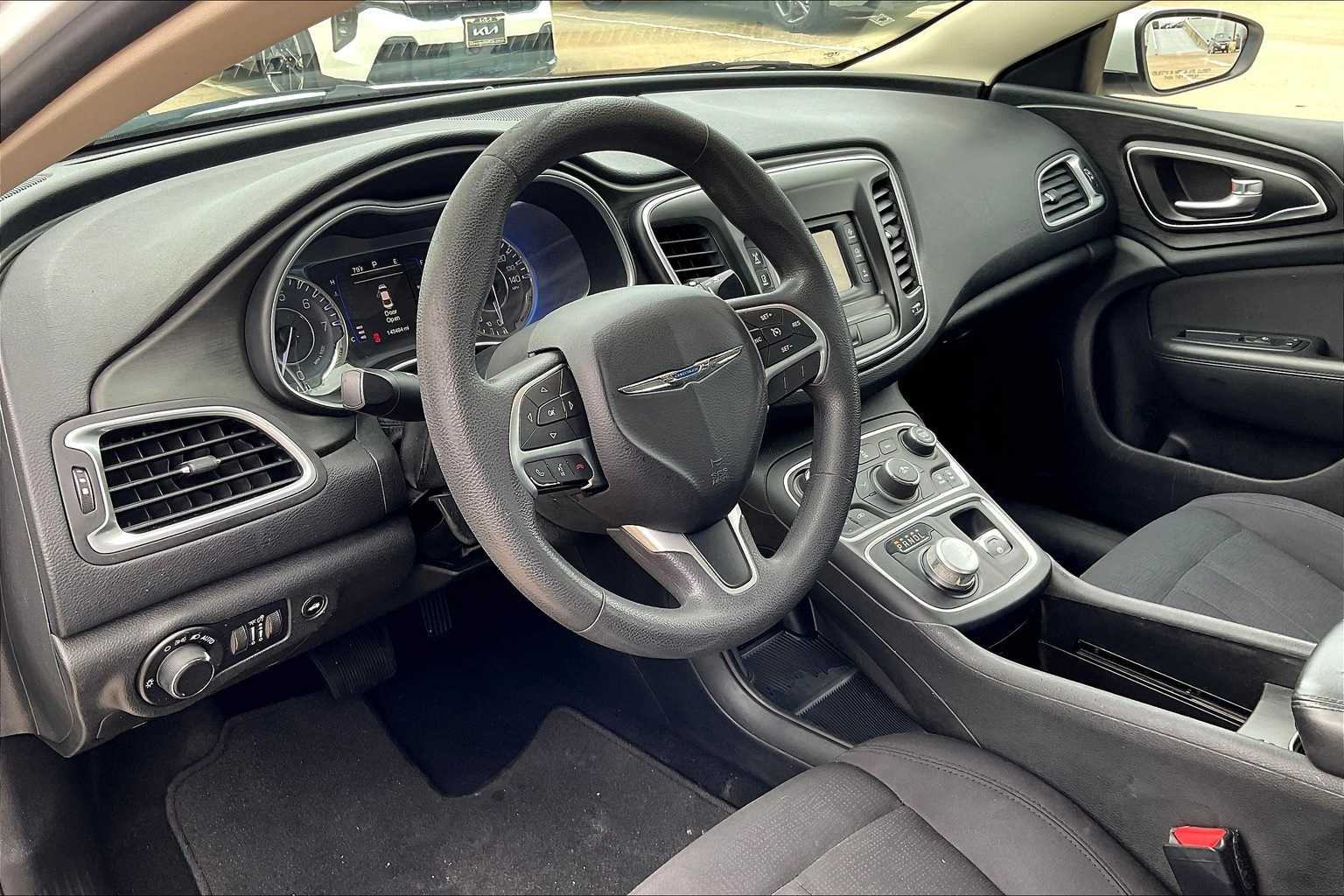 Used 2015 Chrysler 200 Limited with VIN 1C3CCCAB2FN715416 for sale in Mesquite, TX