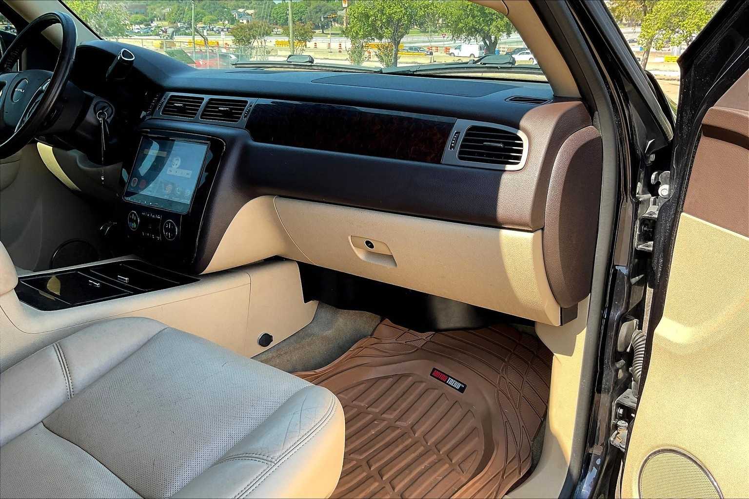 Thumbnail: 2014 GMC Yukon - 23