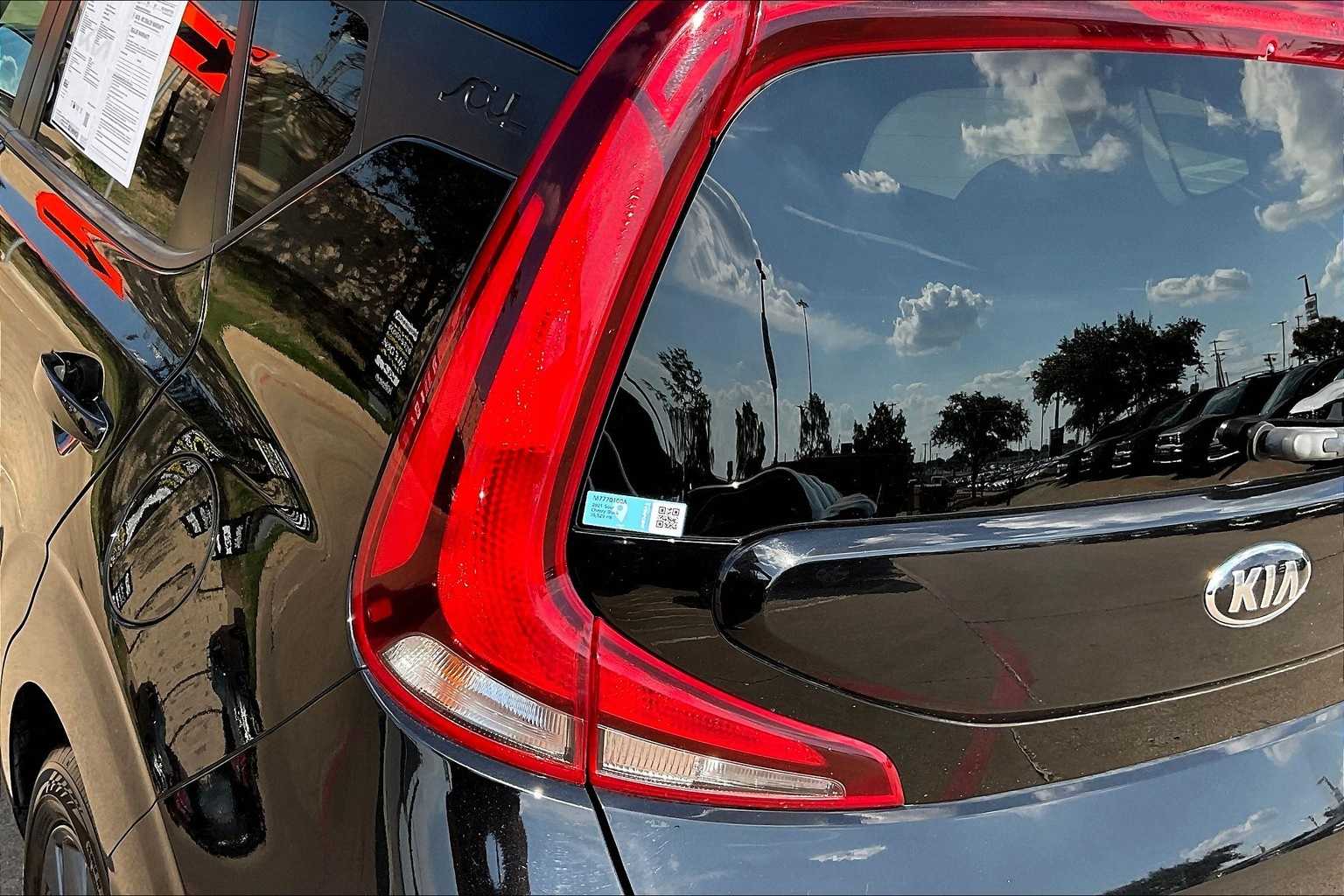 Thumbnail: 2021 Kia Soul - 32