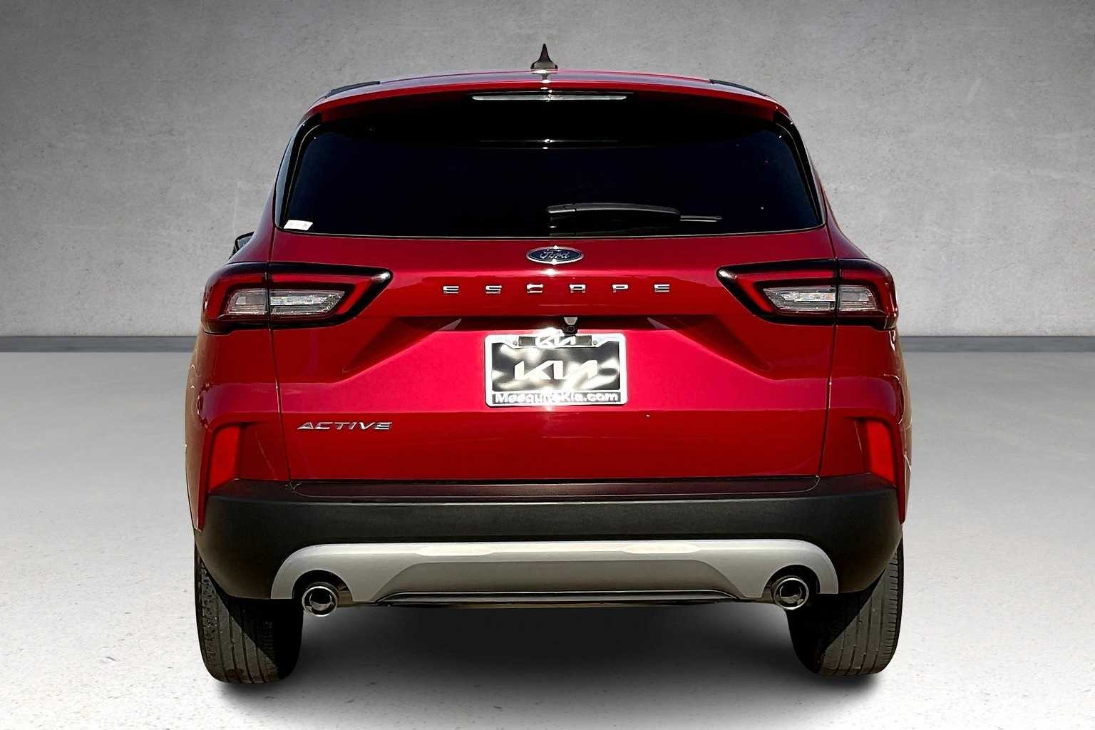 Thumbnail: 2023 Ford Escape - 5