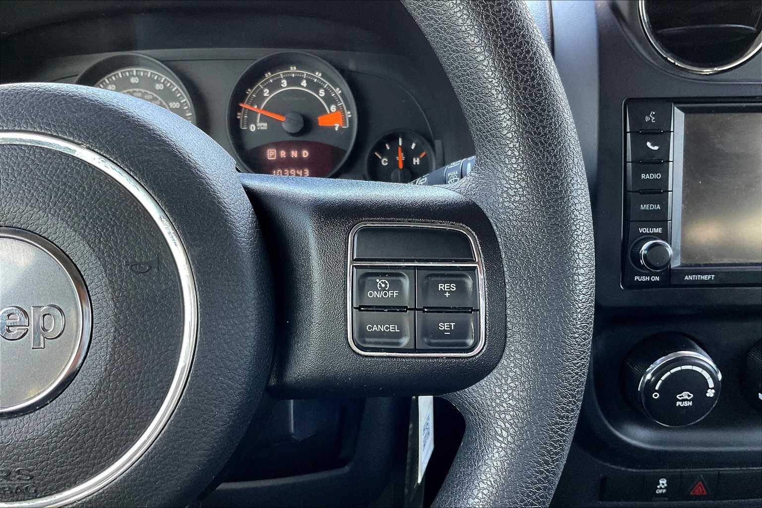 Thumbnail: 2016 Jeep Compass - 24