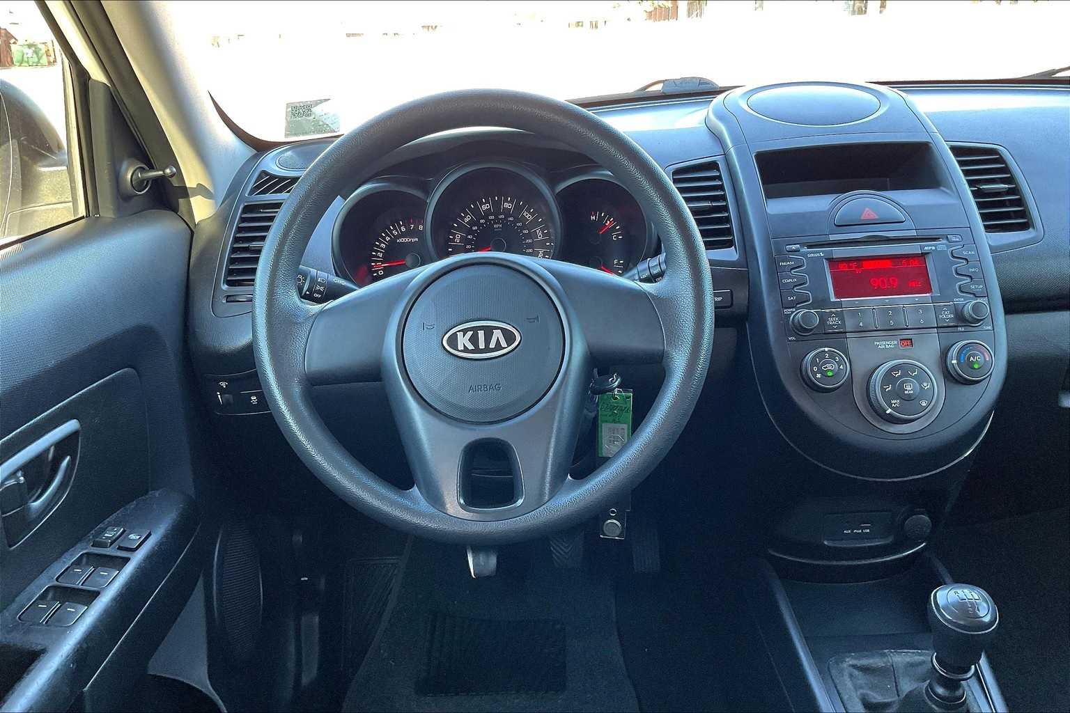 Thumbnail: 2011 Kia Soul - 13