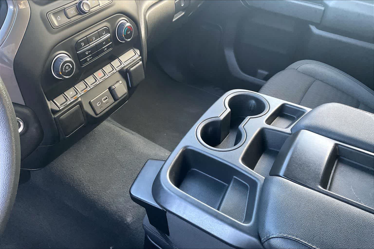 Thumbnail: 2022 Chevrolet Silverado 1500 - 16